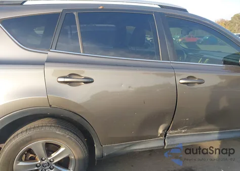 2015 Toyota Rav4 Xle z USA, uszkodzony, nr VIN JTMWFREV0FD049220